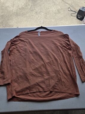 lululemon athletica Long-Sleeve Top in Rust